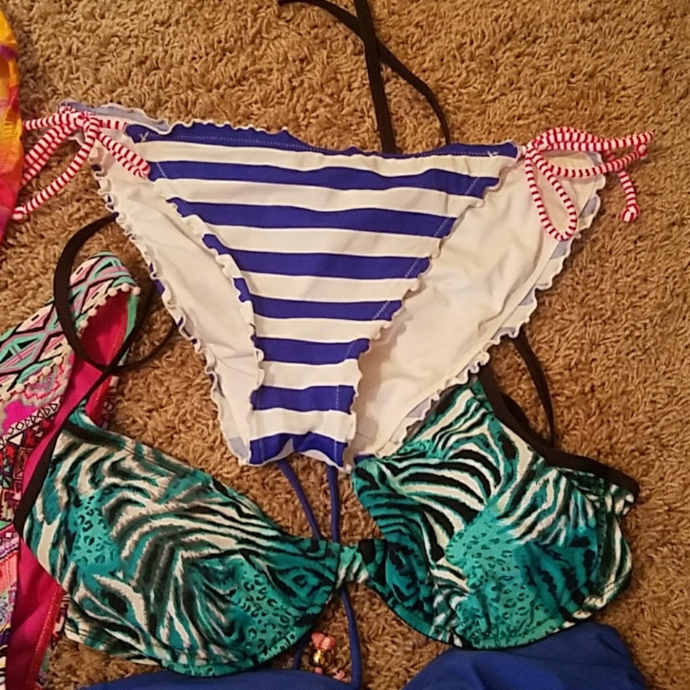 Bathing suit separates - Picture 3 of 5